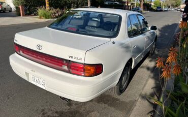Toyota-camry-1993-11