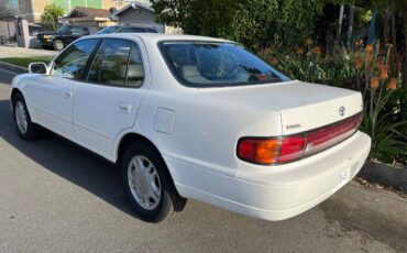 Toyota-camry-1993-25