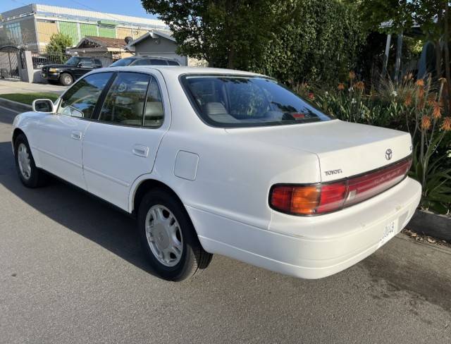Toyota-camry-1993-4
