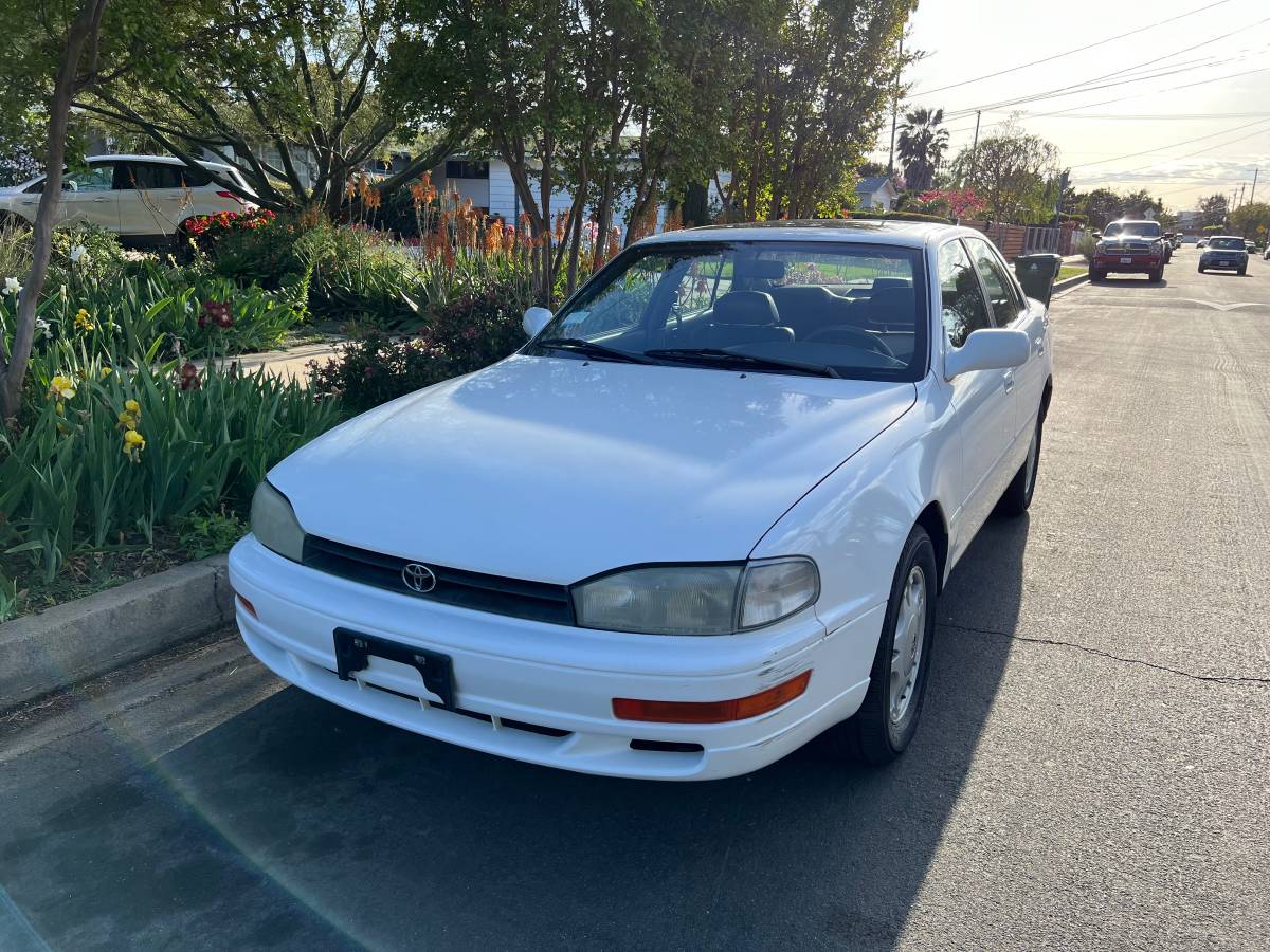 Toyota-camry-1993-6