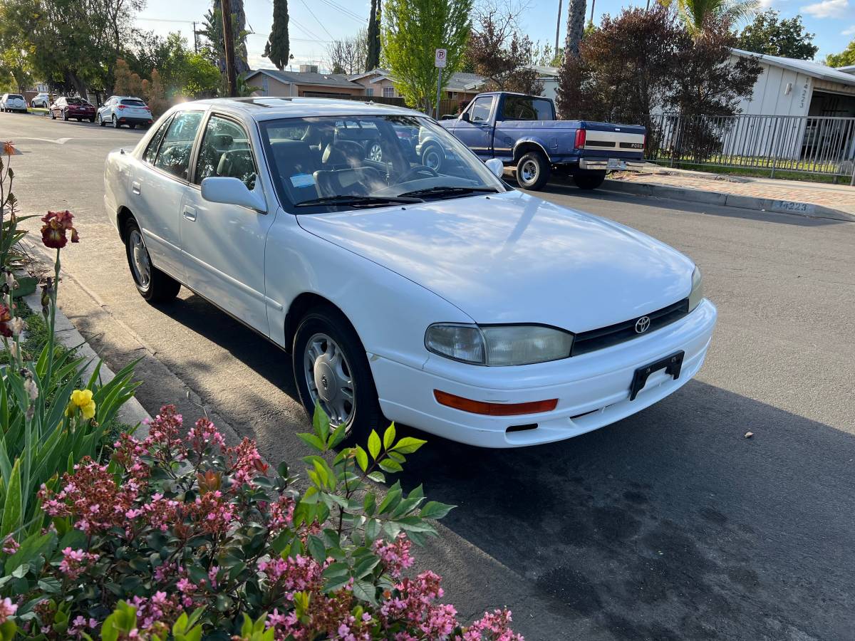 Toyota-camry-1993-7