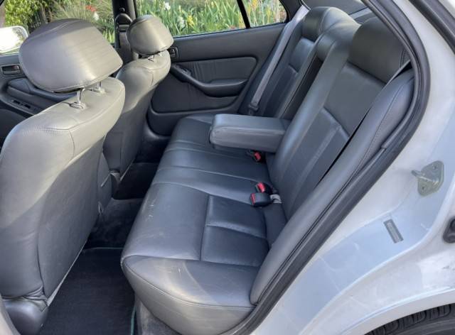 Toyota-camry-1993-9