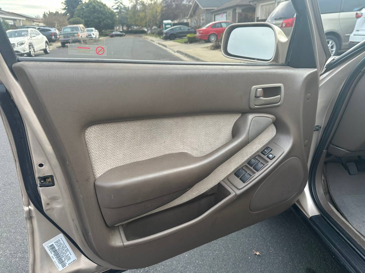 Toyota-camry-1995-15