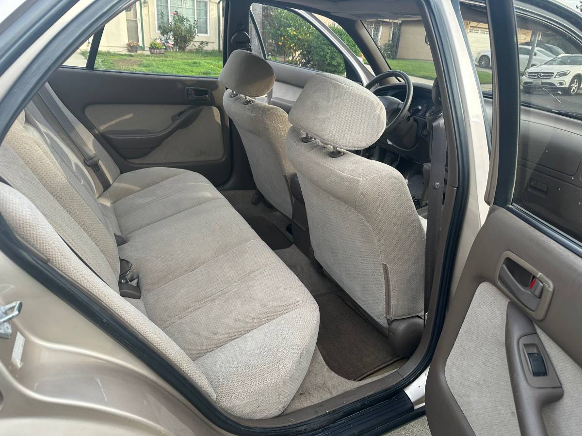 Toyota-camry-1995-3