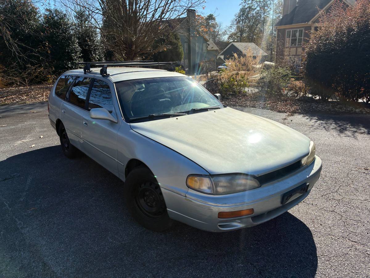 Toyota-camry-1995-silver