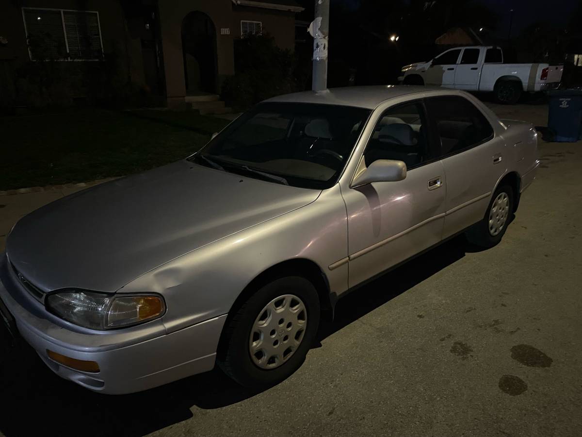 Toyota-camry-1996-brown-1