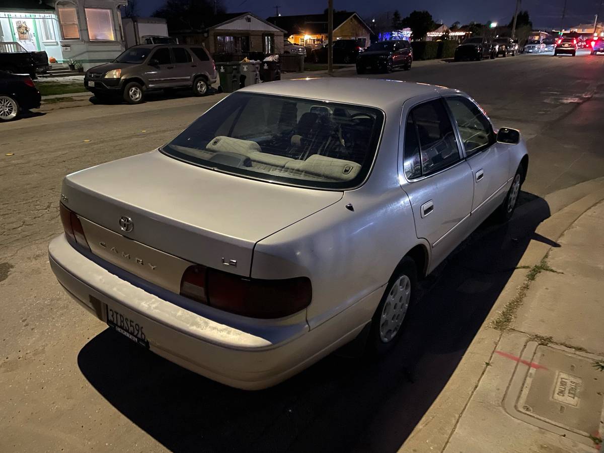 Toyota-camry-1996-brown-2