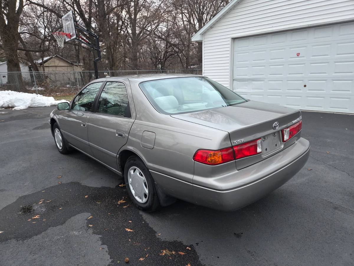 Toyota-camry-2000-7