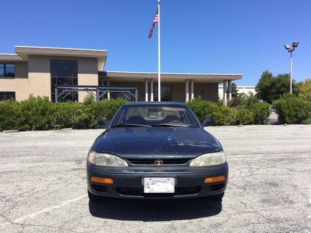 Toyota-camry-le-1995-green-1