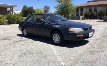 Toyota-camry-le-1995-green-2
