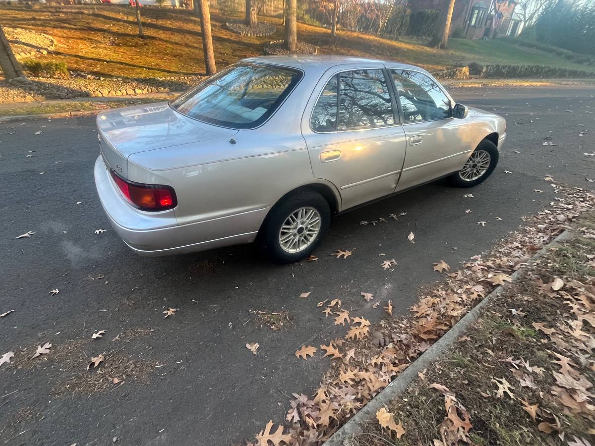 Toyota-camry-le-1996-5