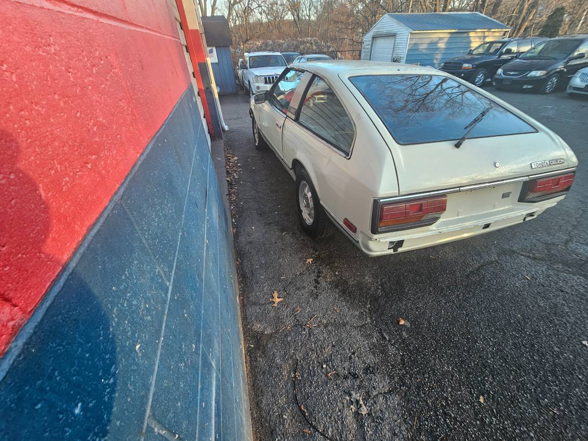Toyota-celica-1981-white-1