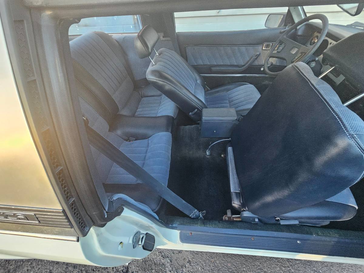 Toyota-celica-1981-white-7