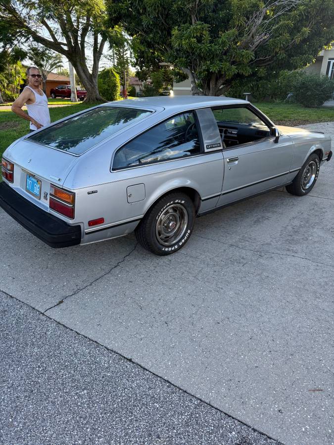 Toyota-celica-gt-1978-silver