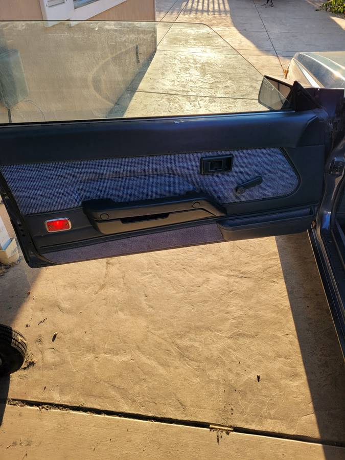 Toyota-celica-gt-1984-blue-3