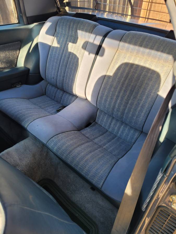 Toyota-celica-gt-1984-blue-4