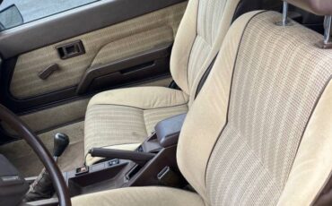 Toyota-celica-gt-1984-brown-11