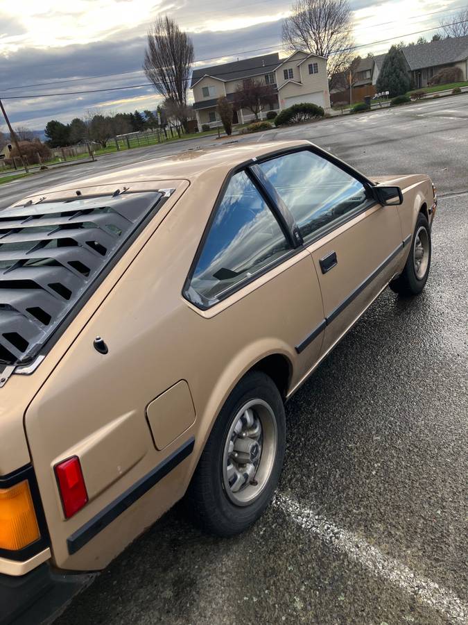 Toyota-celica-gt-1984-brown-6