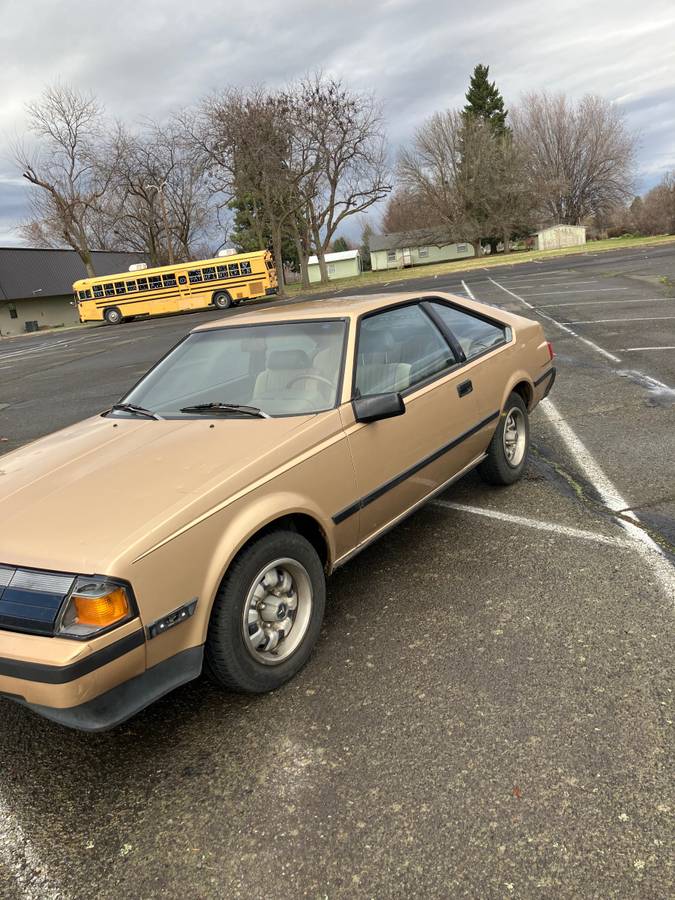 Toyota-celica-gt-1984-brown