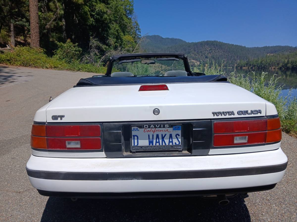 Toyota-celica-gt-convertible-1988-white-10
