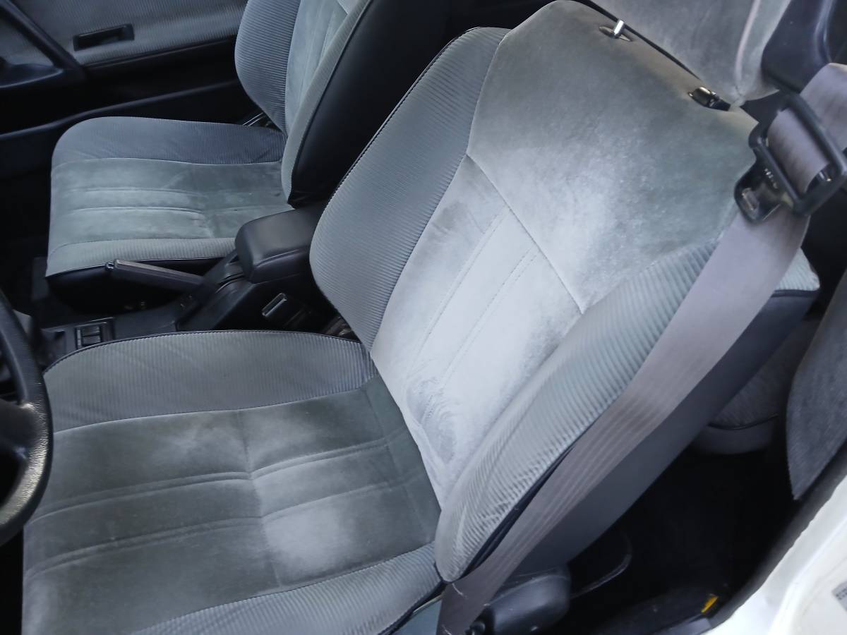 Toyota-celica-gt-convertible-1988-white-2