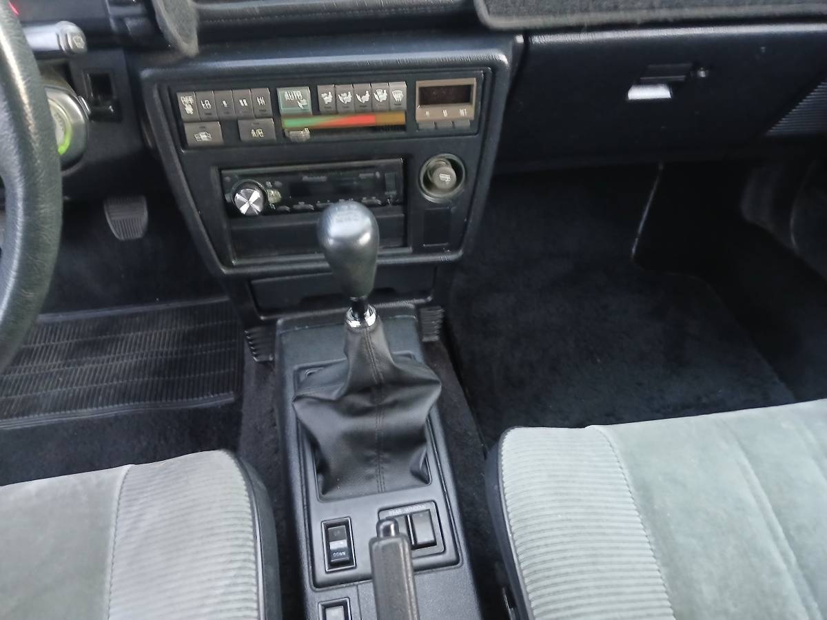 Toyota-celica-gt-convertible-1988-white-6