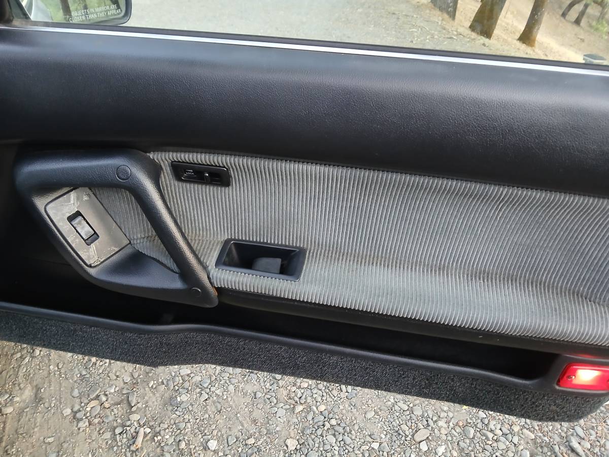 Toyota-celica-gt-convertible-1988-white-8