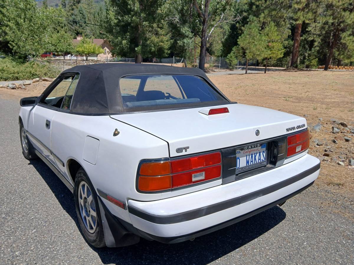 Toyota-celica-gt-convertible-1988-white-9