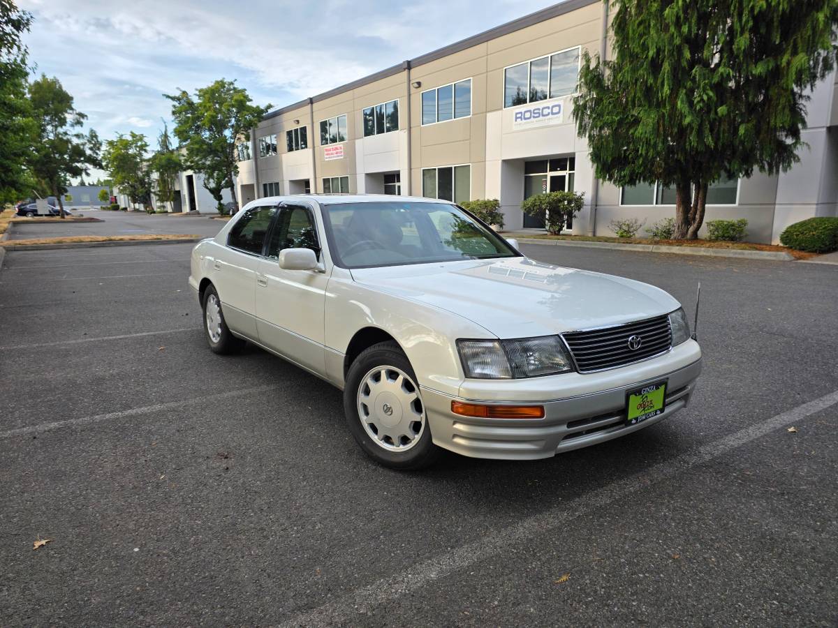 Toyota-celsior-1996-6