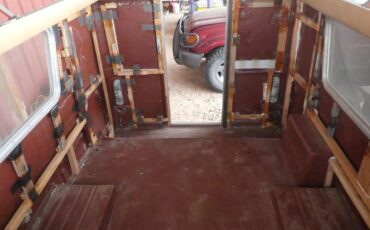 Toyota-chinook-1977-silver-11