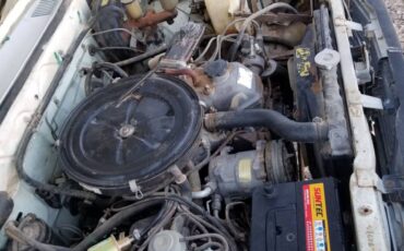 Toyota-chinook-1977-silver-7