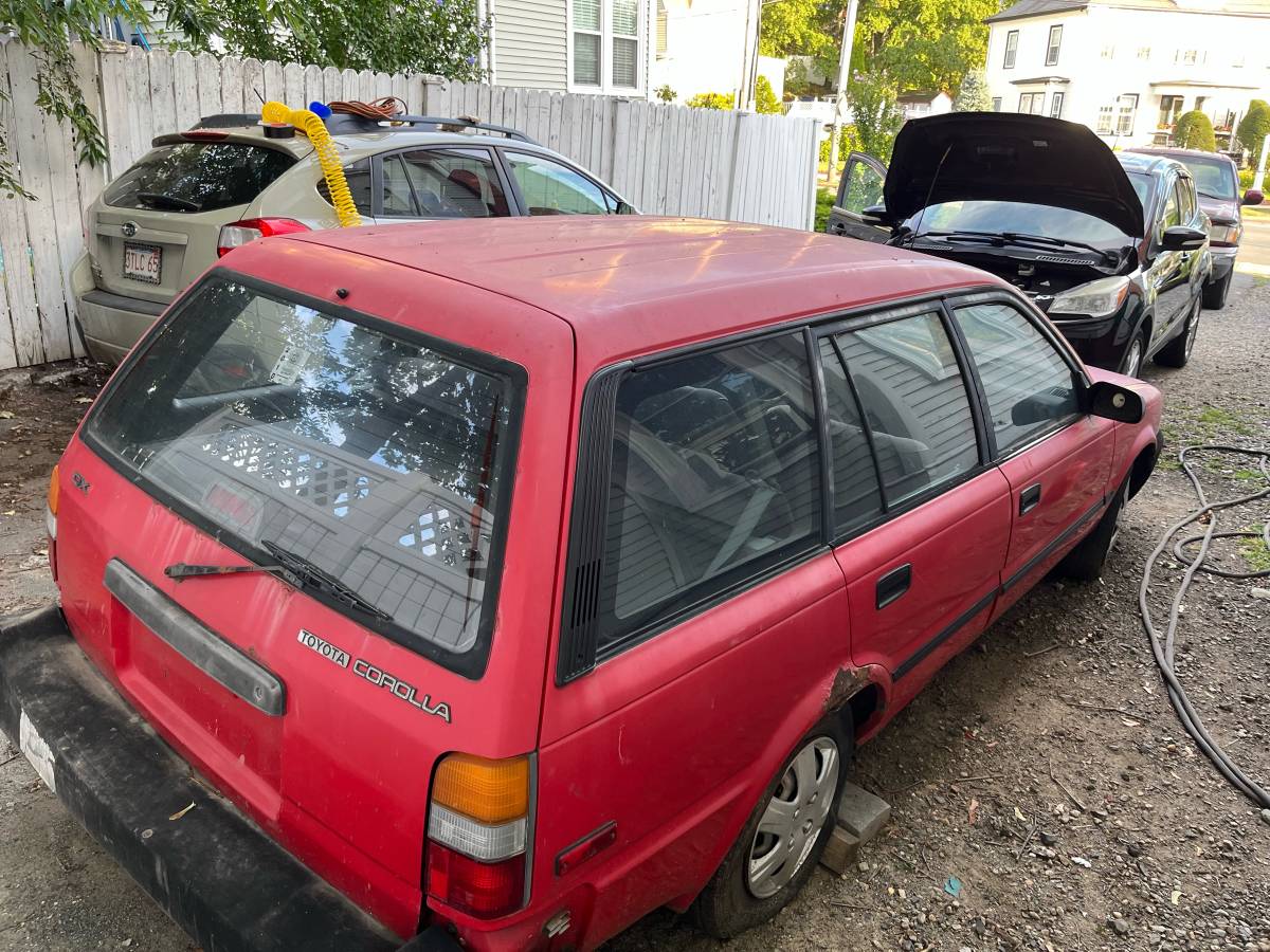 Toyota-corolla-1991-red