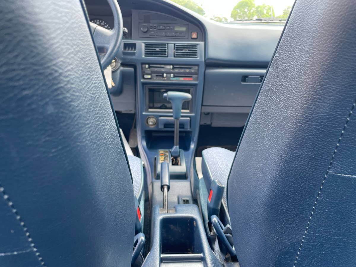 Toyota-corolla-1992-white-13