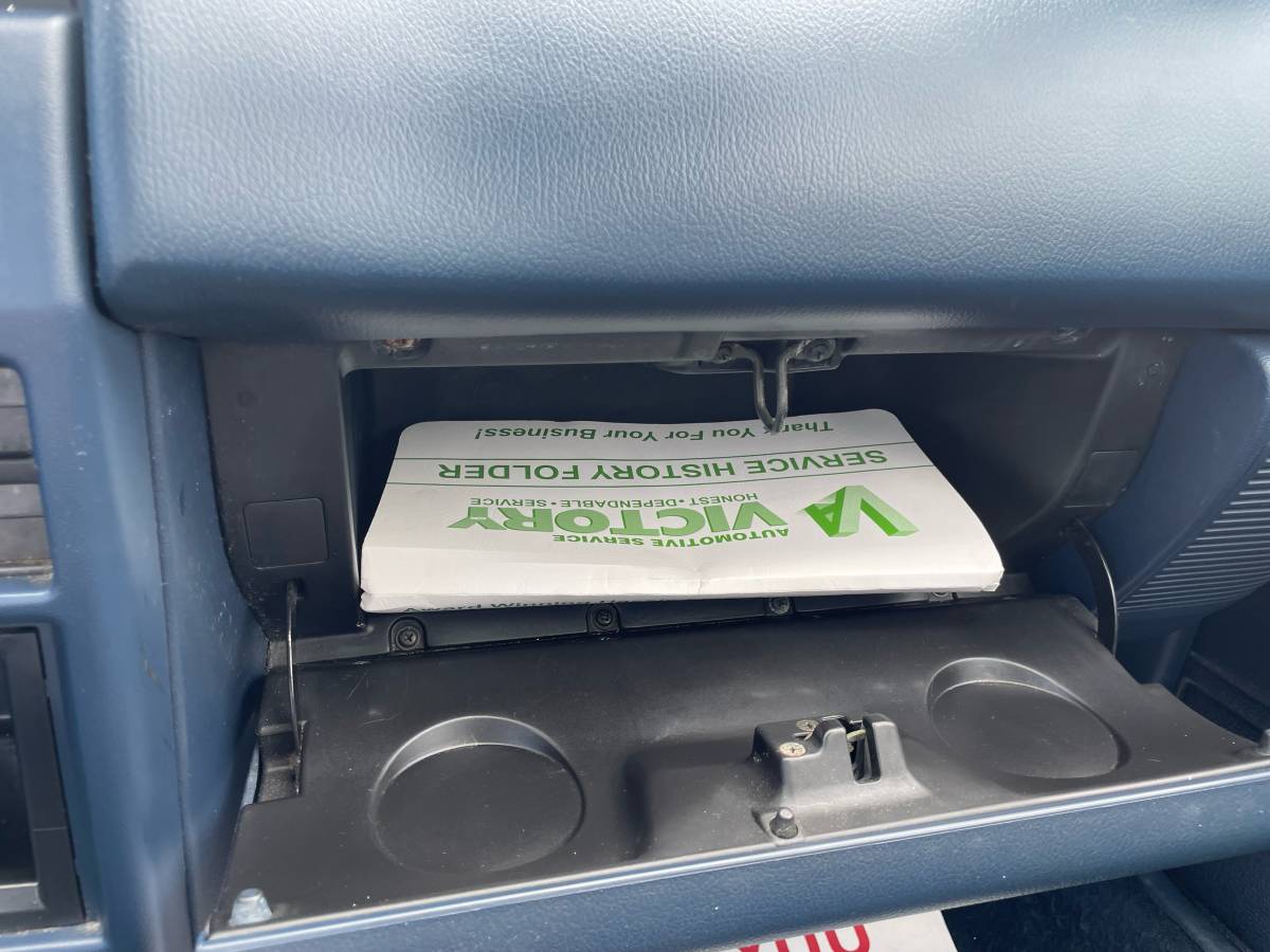 Toyota-corolla-1992-white-17