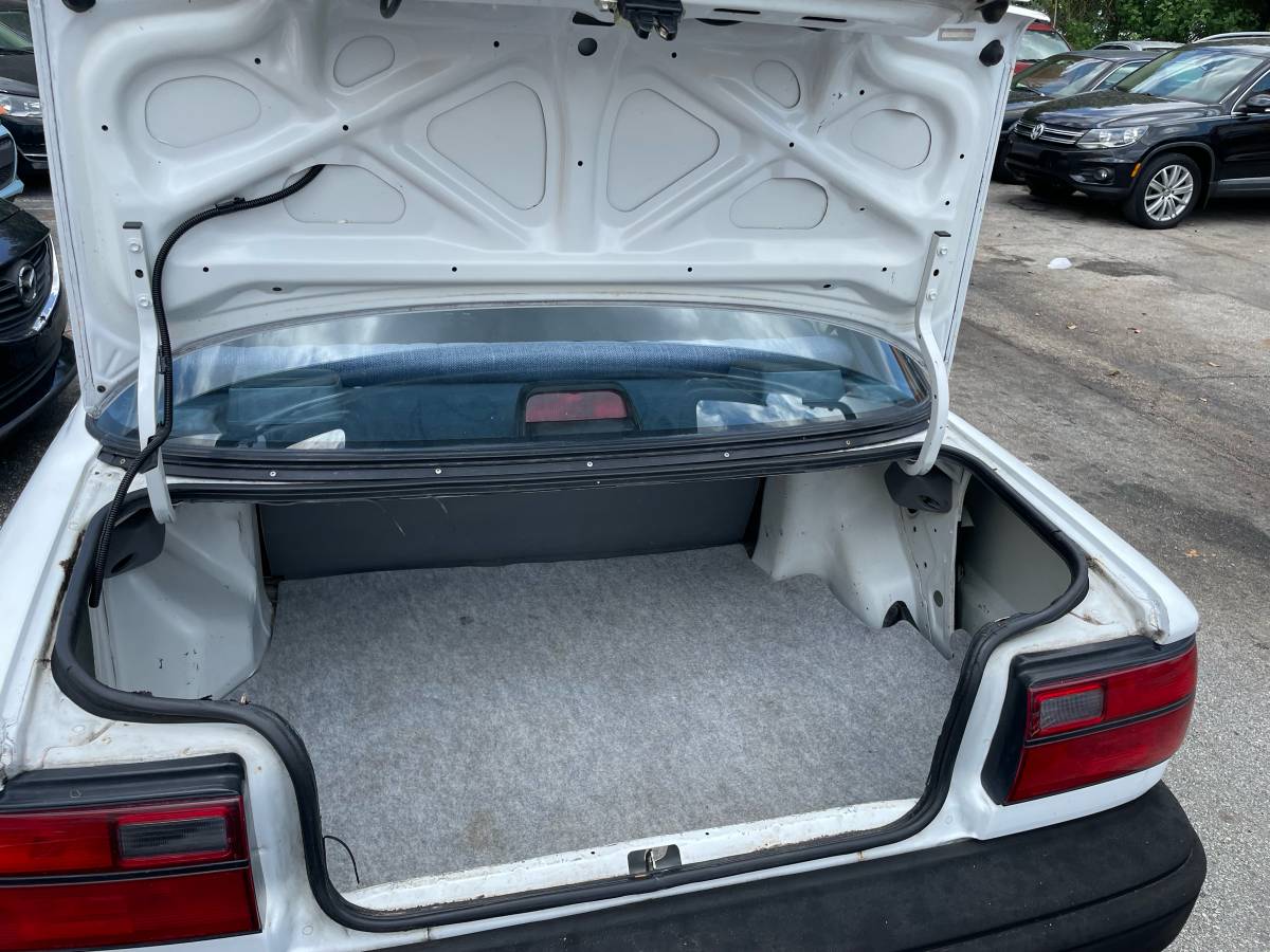 Toyota-corolla-1992-white-19