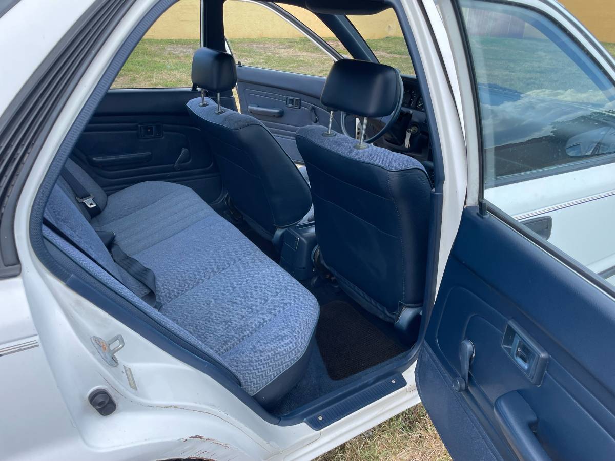 Toyota-corolla-1992-white-22