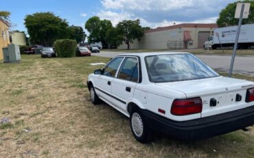 Toyota-corolla-1992-white-9