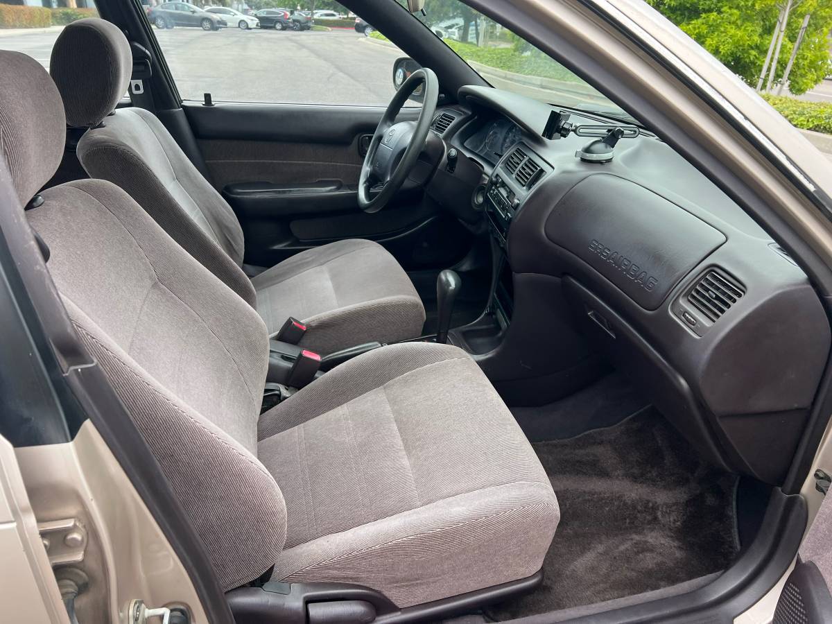 Toyota-corolla-1994-brown-11