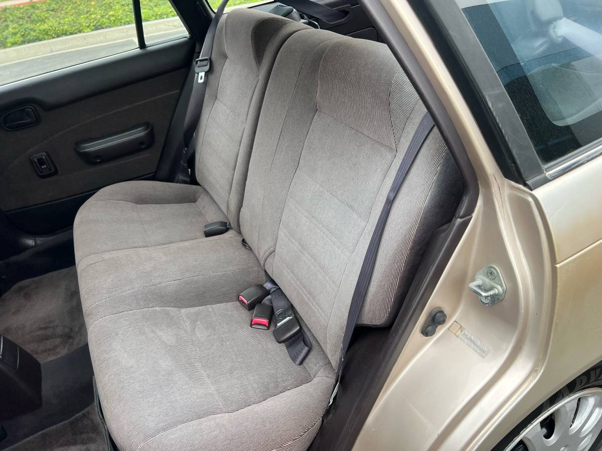 Toyota-corolla-1994-brown-22