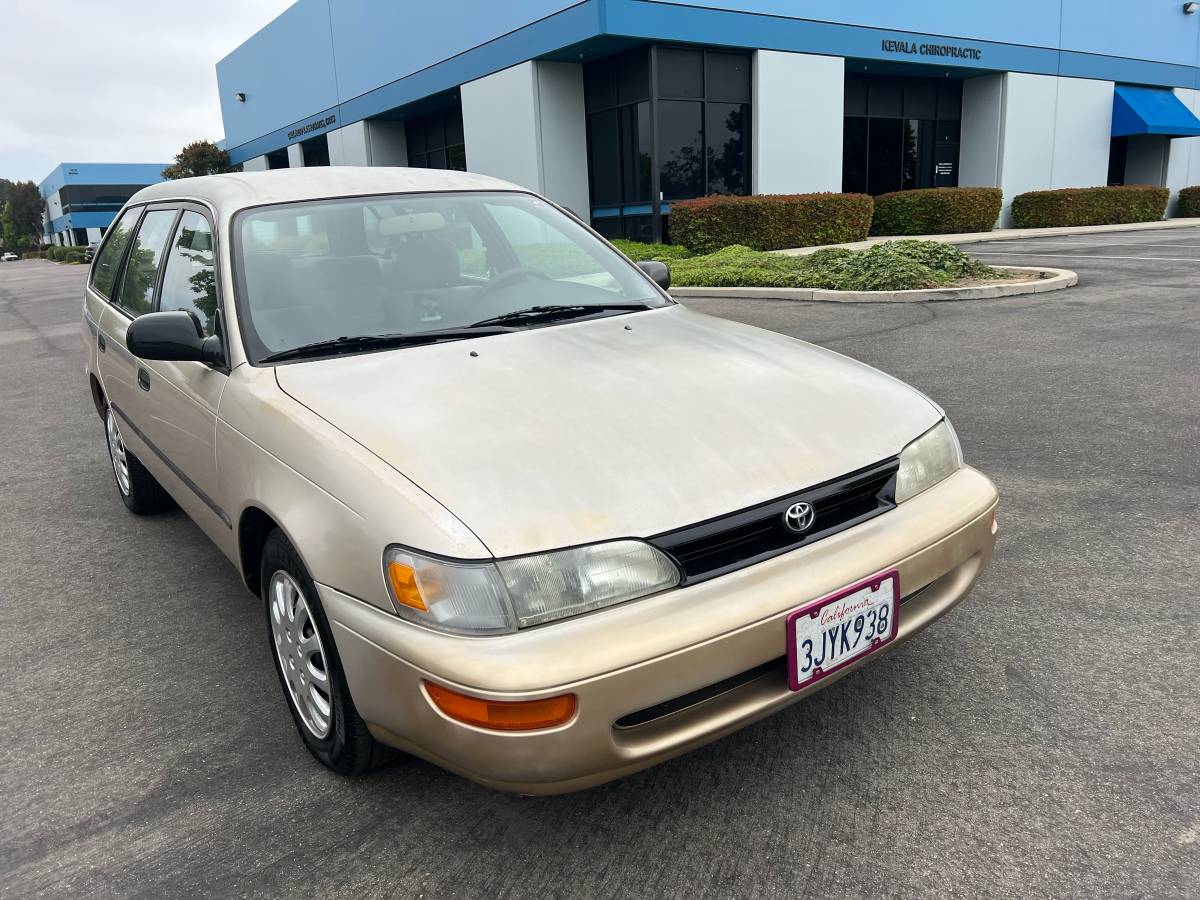 Toyota-corolla-1994-brown-4
