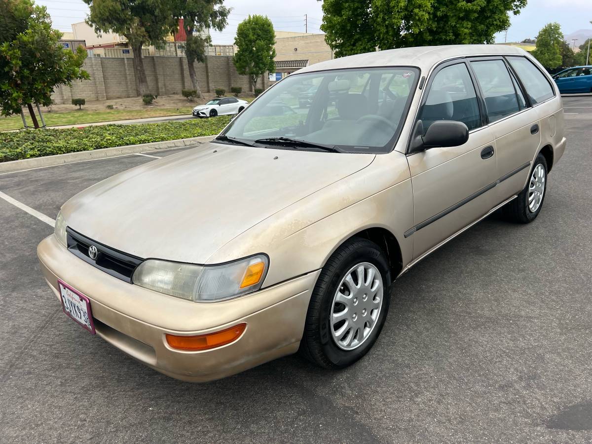 Toyota-corolla-1994-brown-6