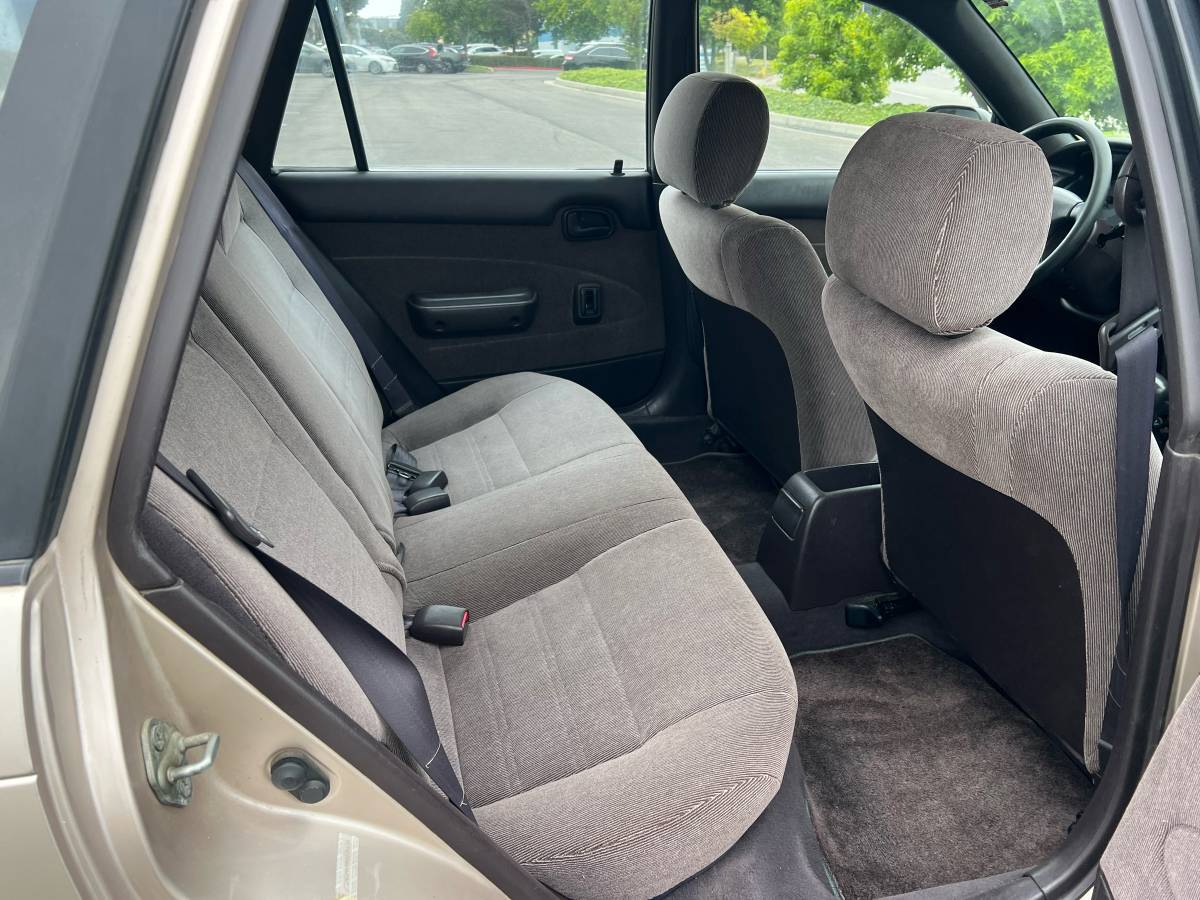 Toyota-corolla-1994-brown-8