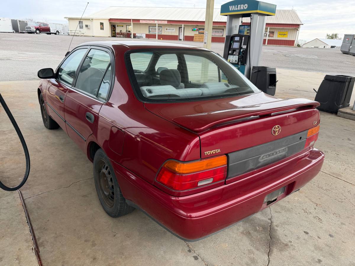 Toyota-corolla-1994-red-3