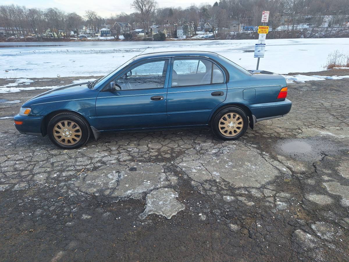 Toyota-corolla-le-1993-1