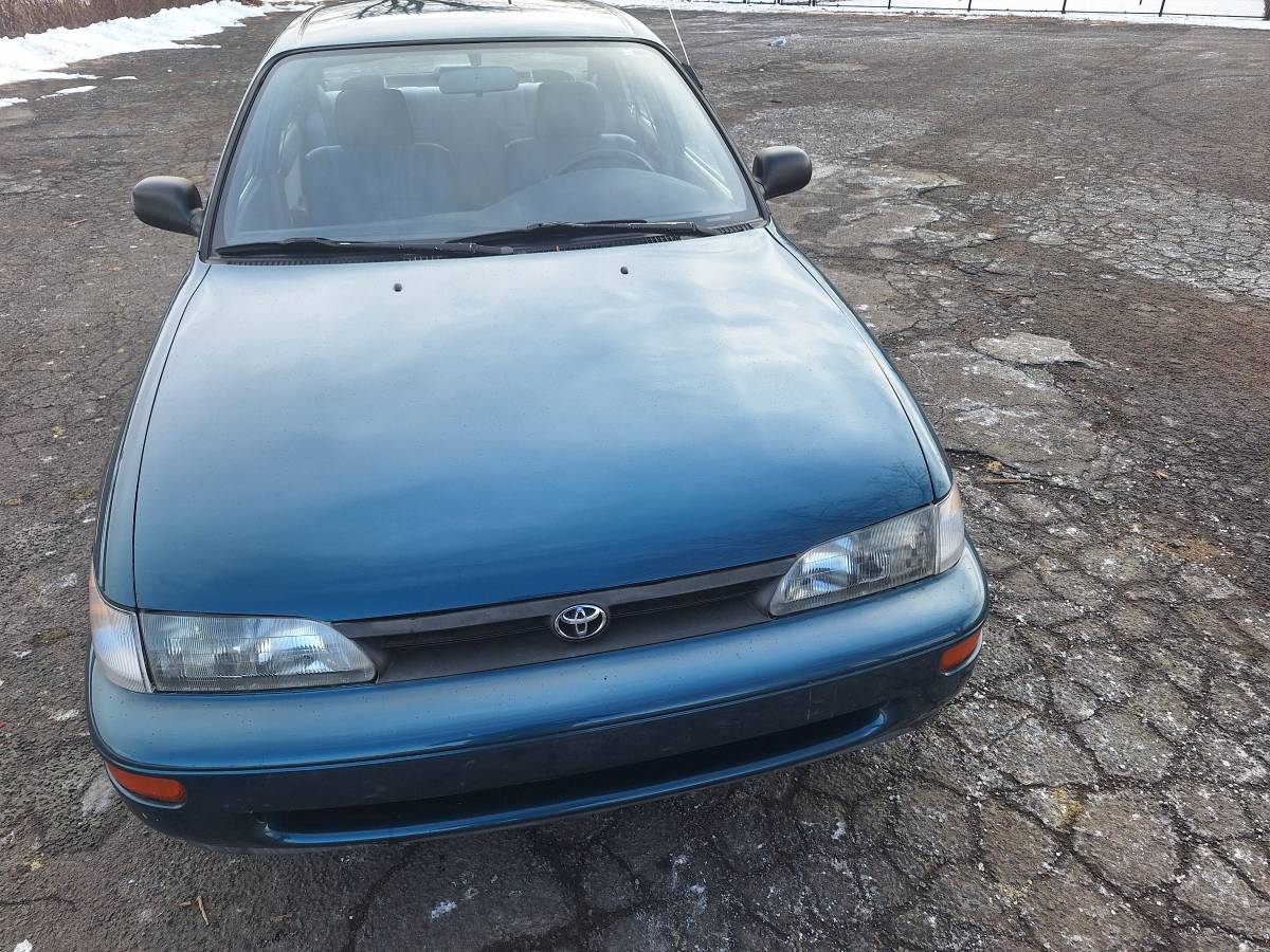 Toyota-corolla-le-1993-2