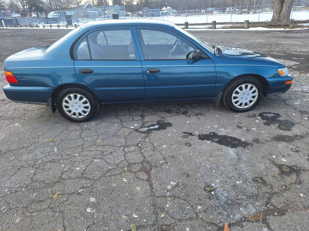 Toyota-corolla-le-1993