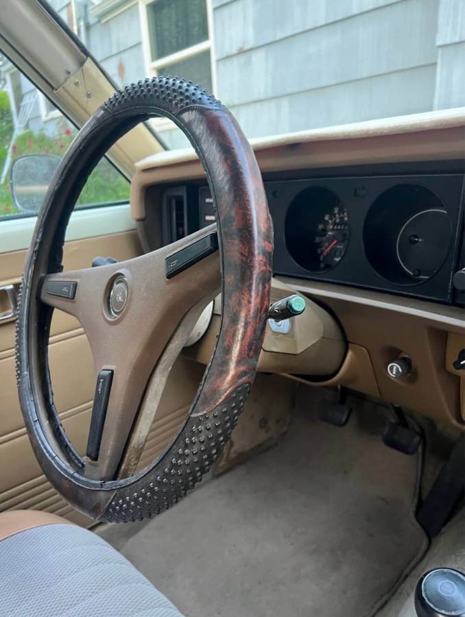 Toyota-corona-1977-white-12