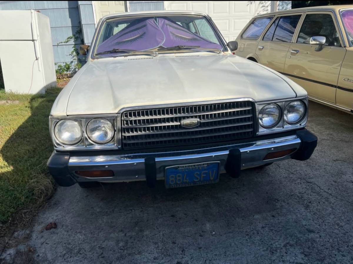 Toyota-corona-1977-white-2