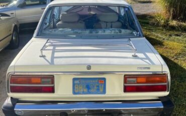 Toyota-corona-1977-white-3