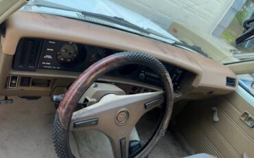 Toyota-corona-1977-white-8